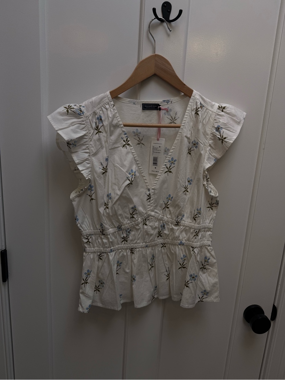 Vineyard Vines White V-Neck Flutter Sleeve Floral Top
